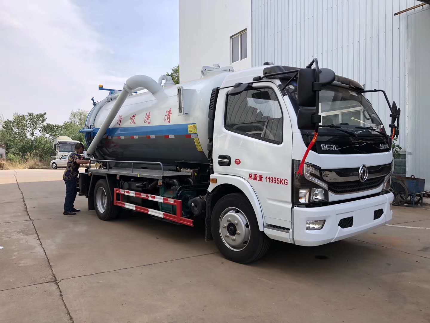 东风凯普特清洗吸污车