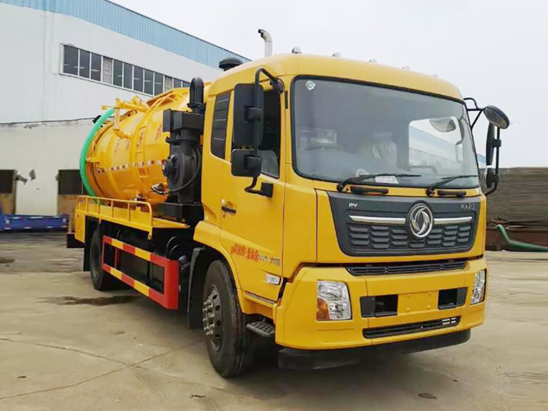 东风天锦圆罐清洗吸污车