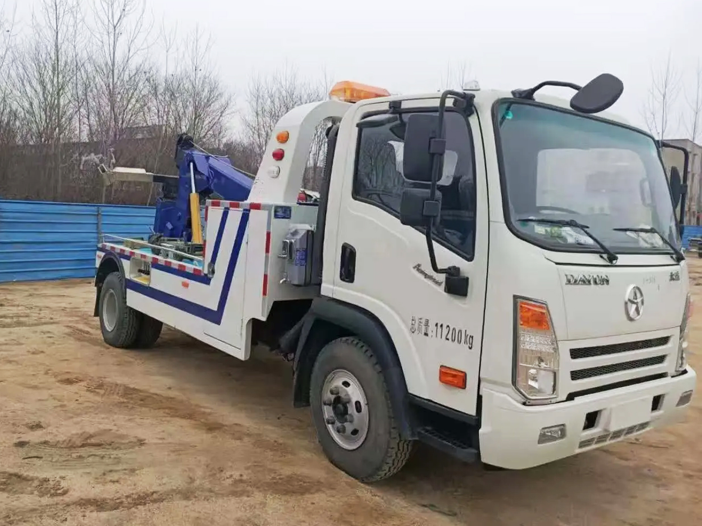 大运拖吊联体清障车