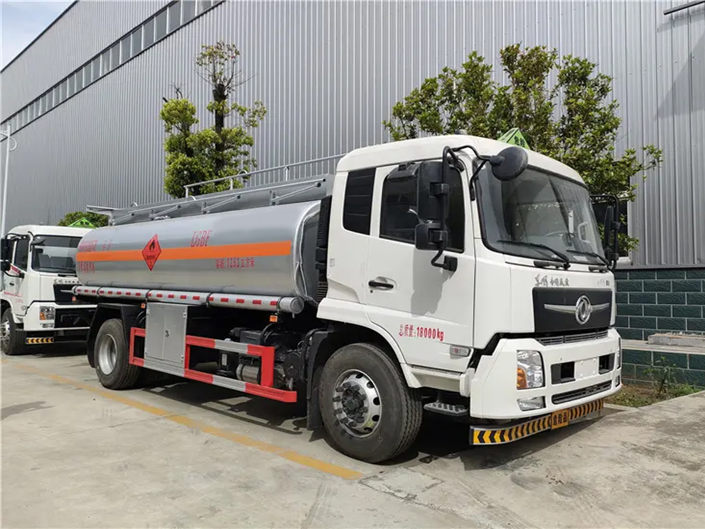 东风D3运油车