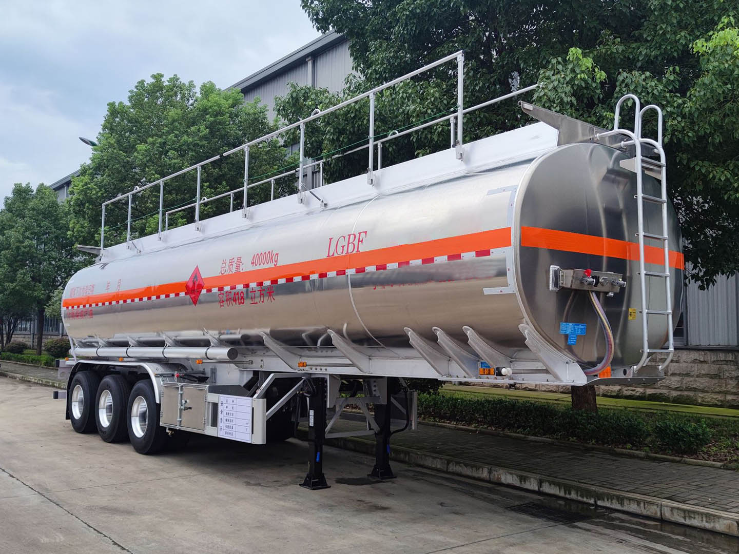 三轴铝合金运油半挂车