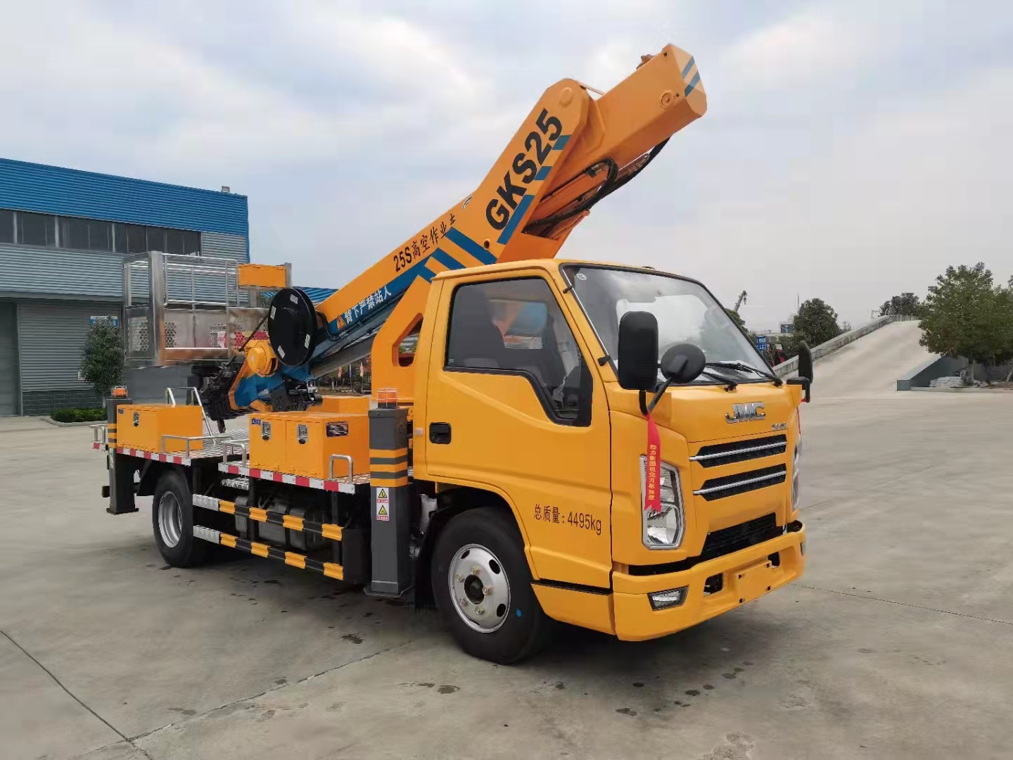 江铃蓝牌25-27米直臂高空作业车