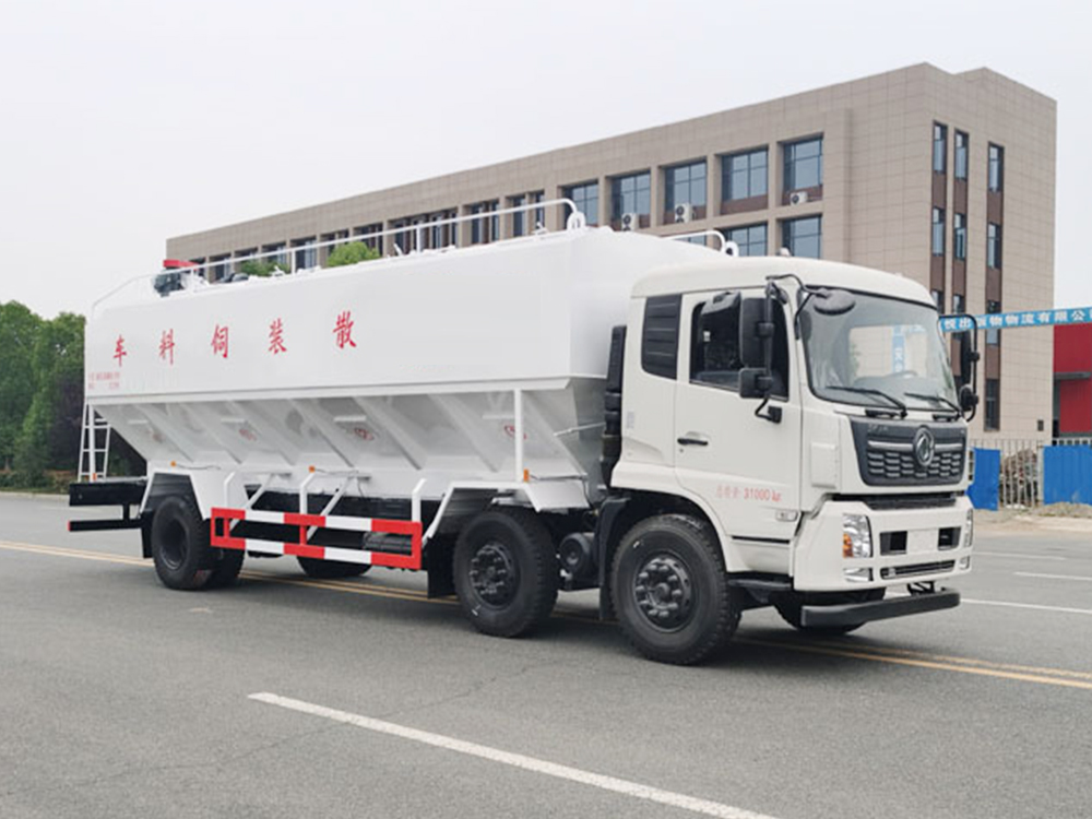 东风天锦小三轴散装饲料运输车