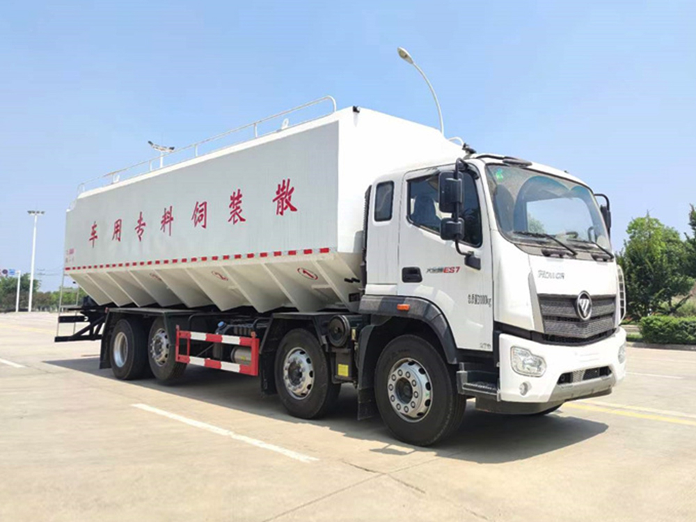 福田瑞沃前四后八散装饲料运输车