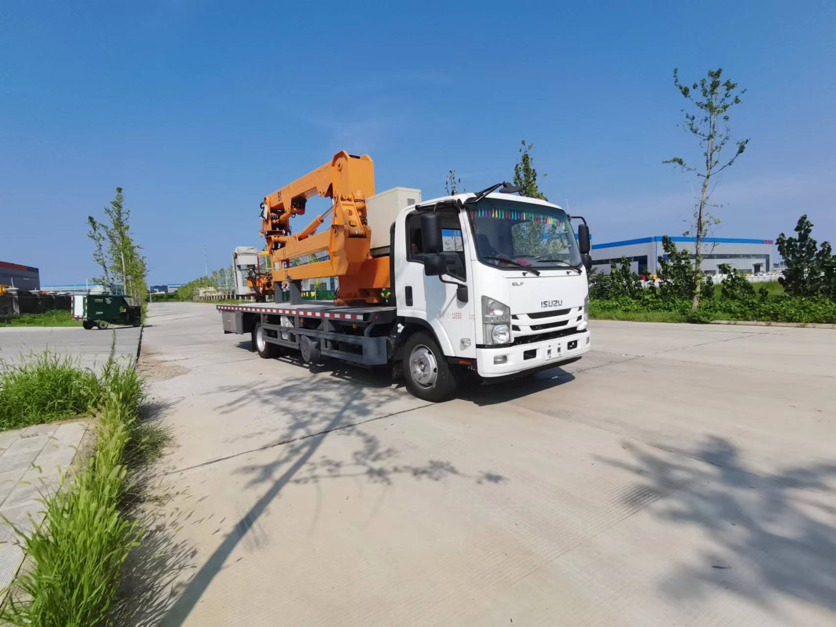 五十铃5200轴9米距桥梁检测车